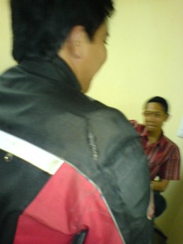 Jaket robek, saksi bisu jatuhnya Bos Aries